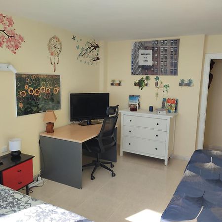 Apartamento En Playa Semi-Privada Benalmádena Esterno foto