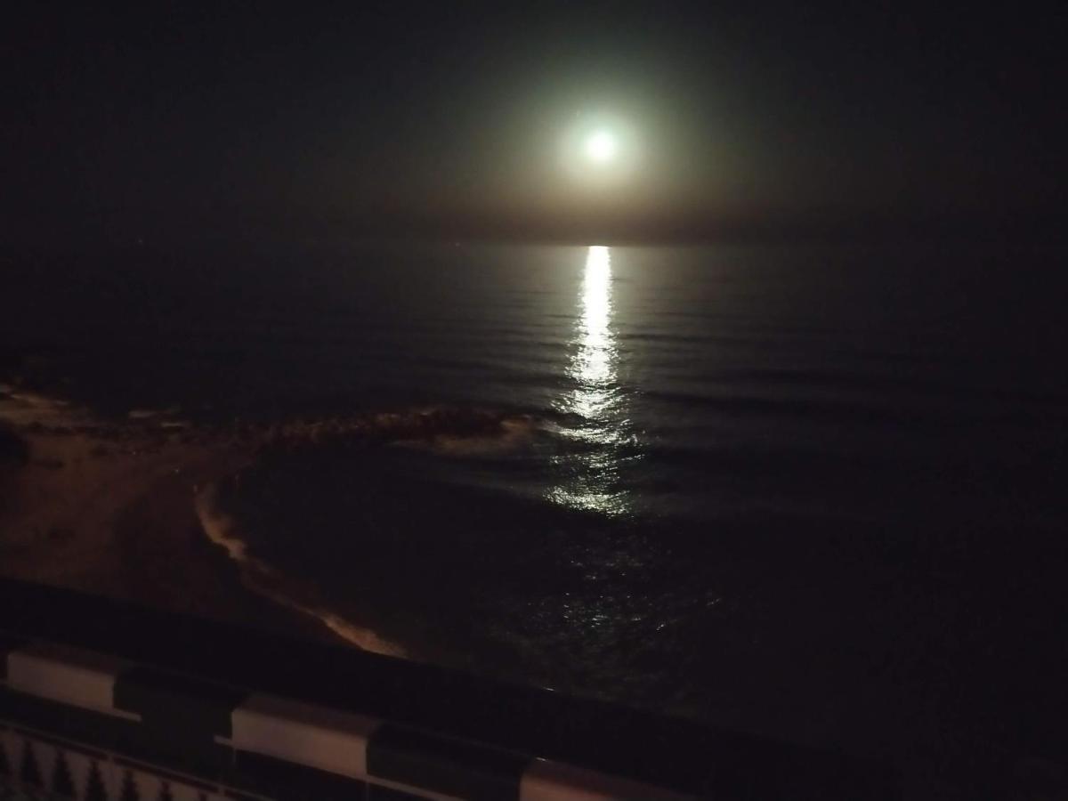Apartamento En Playa Semi-Privada Benalmádena Esterno foto